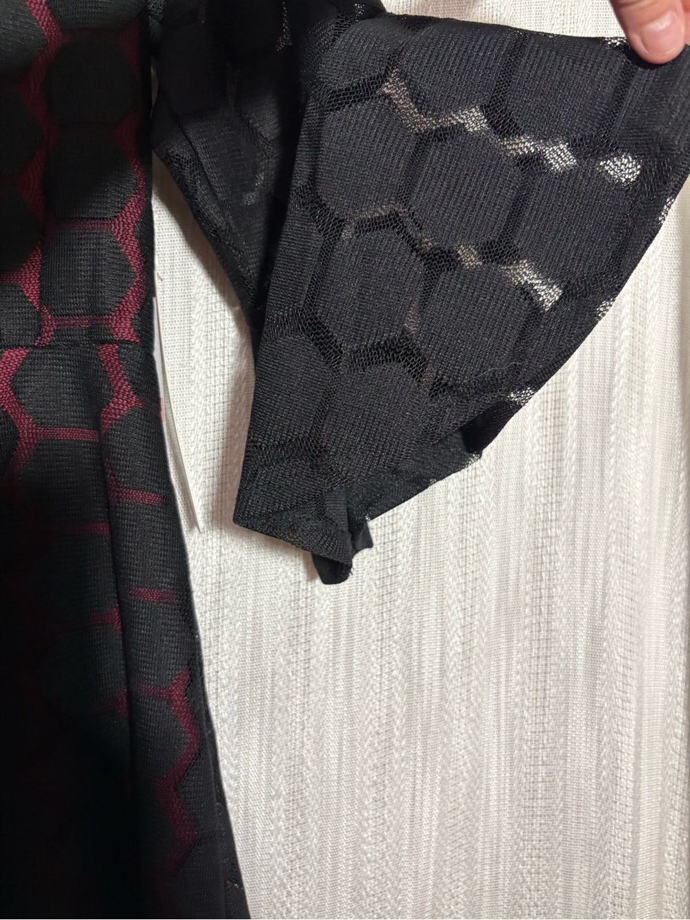 Luxology Black and Burgundy Hexagon-Print Midi Dress - Picture 3 of 7